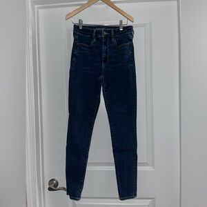 American Eagle women’s skinny denim jeans.